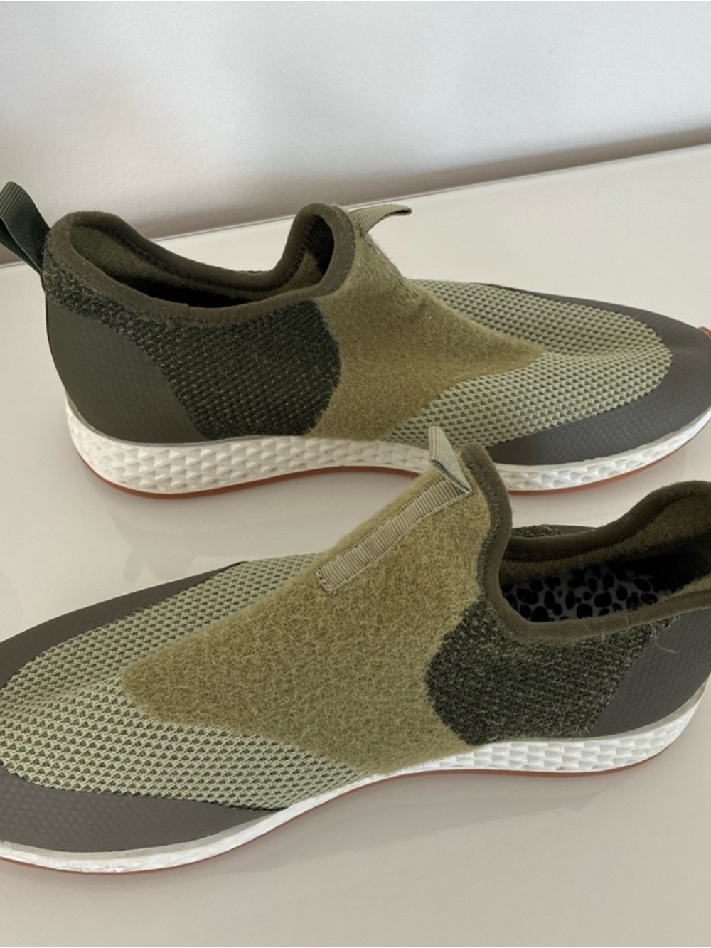 Woman’s Sz 7.5 Urban Sport by J/Slides Tacey Slip-On Sneakers Multi Greens